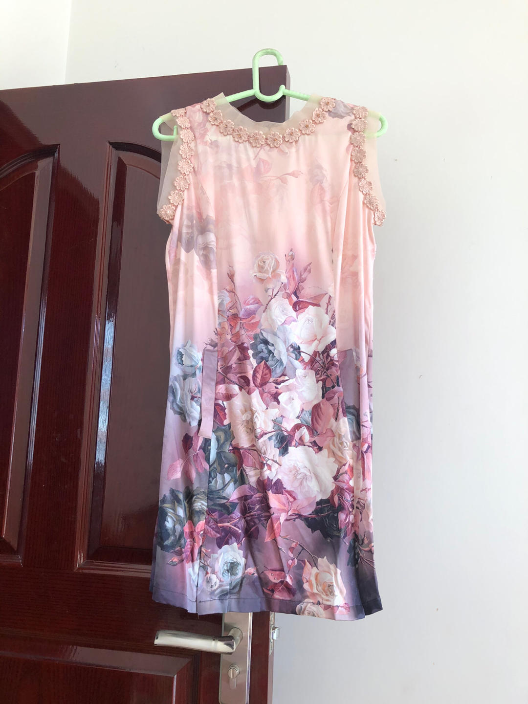 九瓣花重磅真丝短袖连衣裙 l码 手感顺滑 款式别致 全新 非