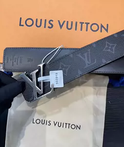 Shop Louis Vuitton MONOGRAM Lv line 40mm reversible belt (M0252U