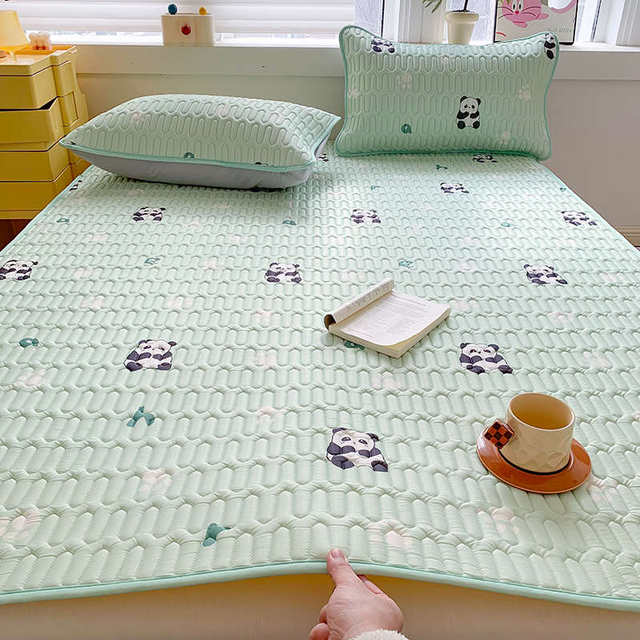 
Silk plastic latex silicone mother and baby new three-piece set 2024 children's air conditioner a bed sheet mat ice pad summer