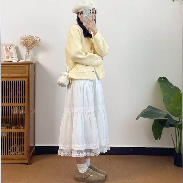 Korean style lace lace puffy skirt A-line white super fairy long skirt in autumn and winter sweet slim big umbrella skirt for women
