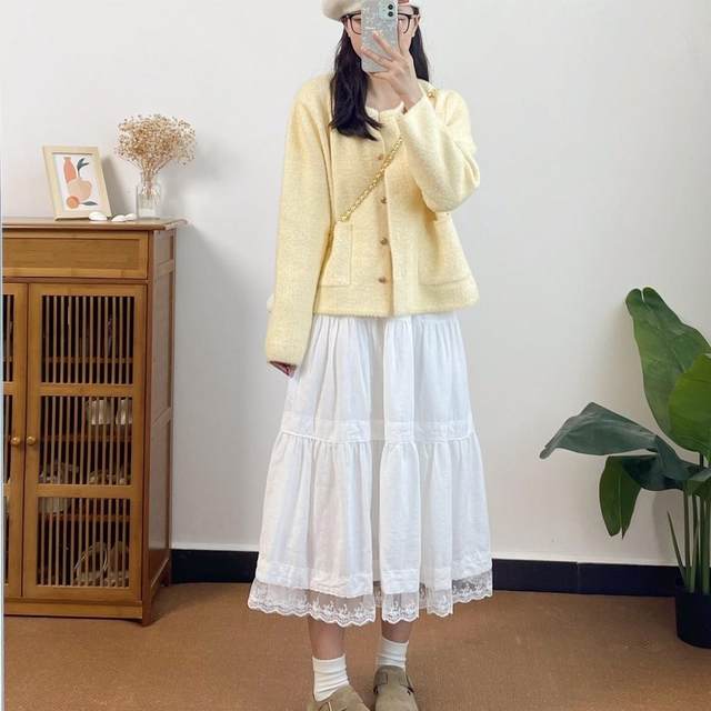 Korean style lace lace puffy skirt A-line white super fairy long skirt in autumn and winter sweet slim big umbrella skirt for women
