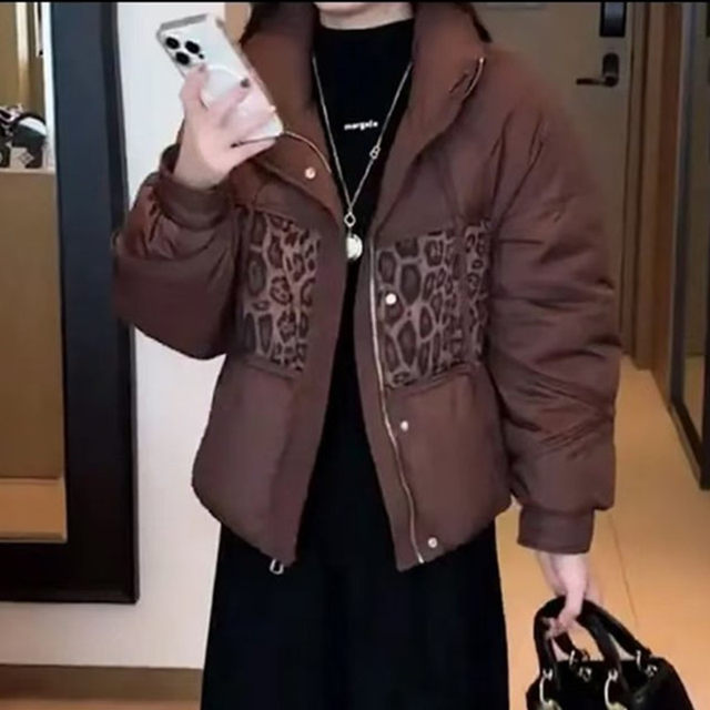 Fashionable short color-blocked down cotton-padded jacket for women 2024 winter new warm and thickened bread coat and cotton-padded jacket