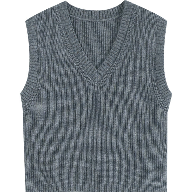 Lingxiu College style gray knitted vest winter popular style 2024 new V -neck loose wild sweater female
