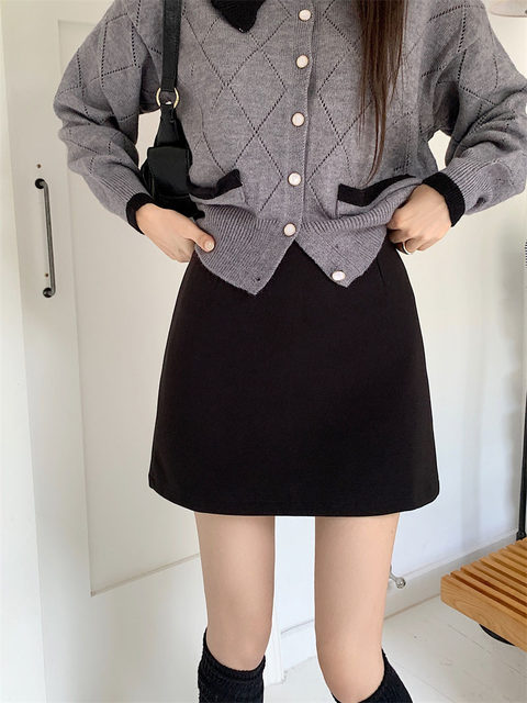 Black woolen short skirt for women in autumn new versatile Korean version high waist slim straight A-line skirt hip-covered skirt