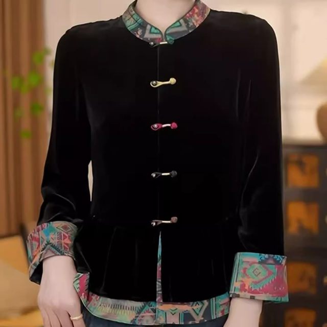 
New Chinese style national style velvet jacket for women 2025 new spring and autumn buckle top mother's style fashionable age-reducing shirt trend