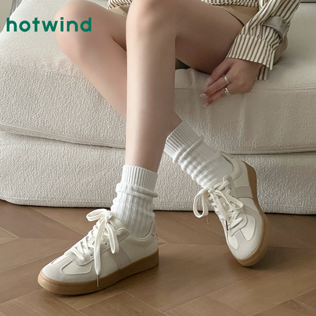 Hot air flat moral training shoes for women 2025 winter new popular sports and leisure shoes, lightweight and versatile women's shoes