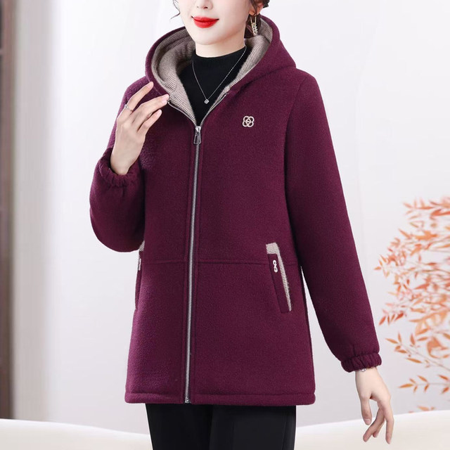 
Middle-aged and elderly mother's winter clothing plus velvet thickened jacket for women, fashionable, warm, casual cotton clothing, hooded top for women