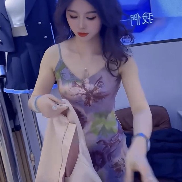 2025 summer internet celebrity new fashionable suspender dress feminine sexy feminine print slim fit mid-length skirt