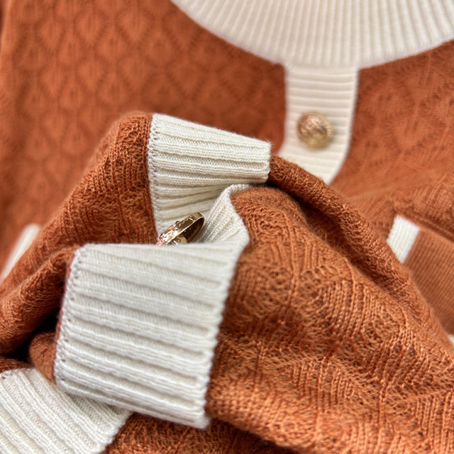 Ai Liangyi high-end middle-aged and elderly women's clothing brand counter genuine mother's clothing sweater pullover autumn clothing middle-aged women