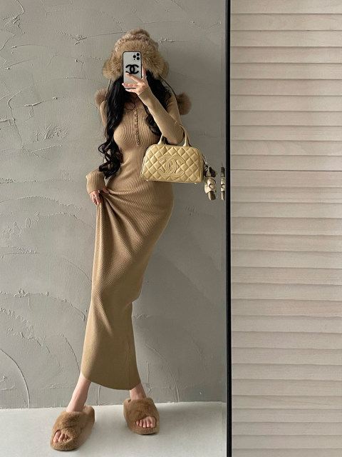 YOUNGGIRLDAY pure desire sexy body, thin round neck long -sleeved bottom knitted hip skirt
