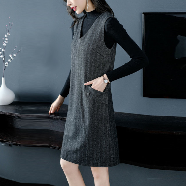 Autumn and winter sleeveless women's woolen vest skirt age-reducing strap dress temperament versatile base V-neck suit vest skirt