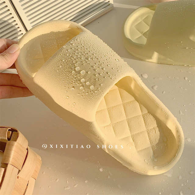 Thin strips of shit-stepping home slippers for men and women, summer indoor home EVA anti-slip, anti-odor soft-soled bathing slippers