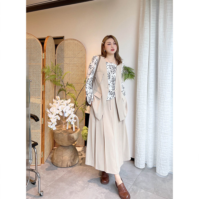 Vogana Cannes Large size original British temperament with female suit vest pleated long half -body skirt
