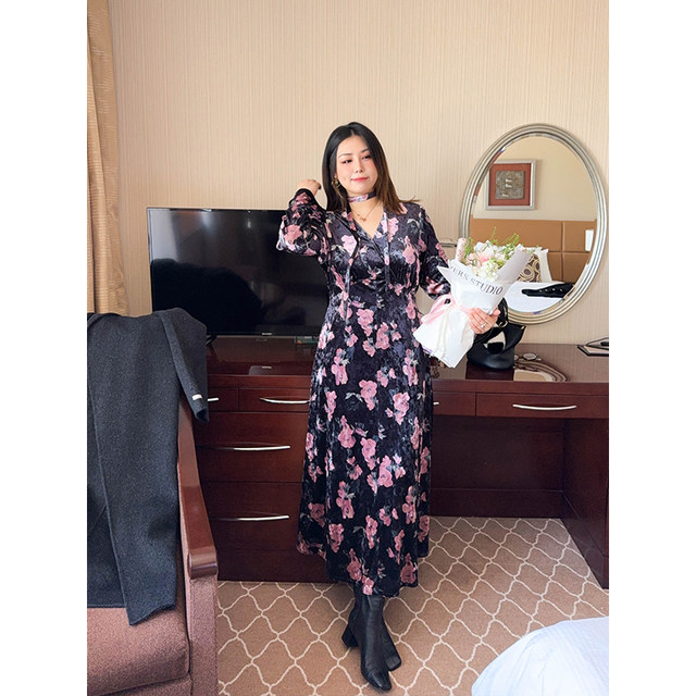 Vogana Cannes Large -size Original Champs Dinner French Warm velvete Vegetable Edge waist A -line dress