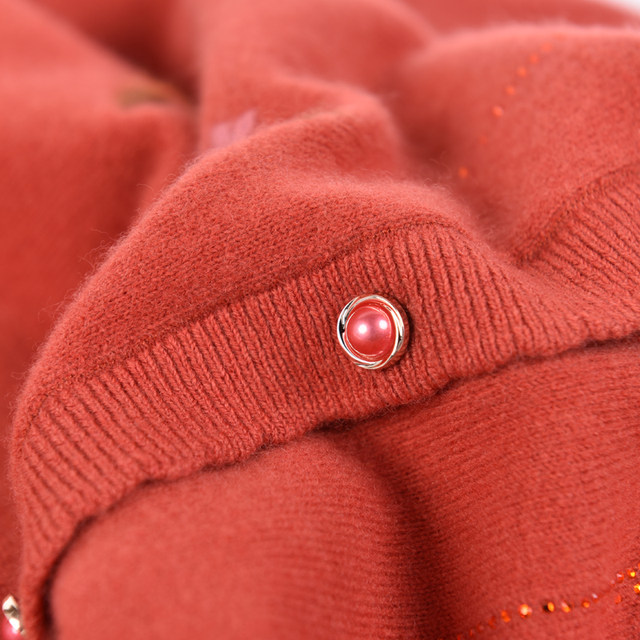 Western mother embroidered 100% pure wool fleece sweater autumn and winter women's cardigan sweater middle-aged and elderly loose knitted jacket