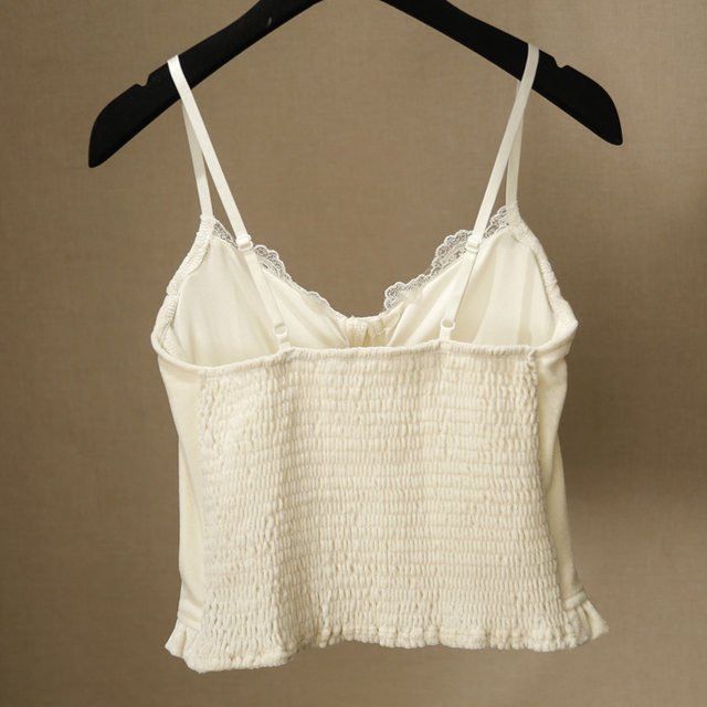 Autumn and winter inner wear, slim and fashionable lace splicing, bottoming top with breast pads, sweet fungus-edged velvet suspenders