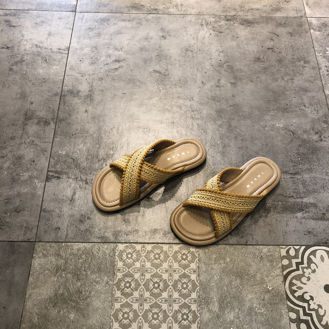 2025 new ethnic style sandals summer retro woven cross bohemian student flat flip flops
