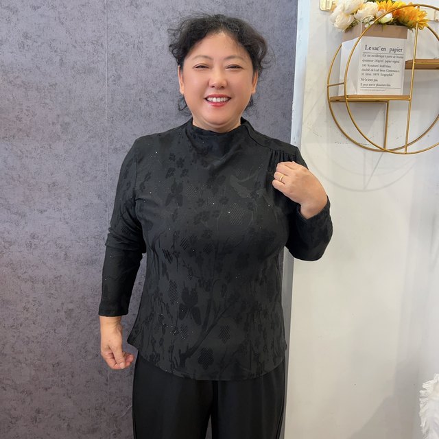 
Asymmetrical design jacquard dark pattern fine flash pullover T-shirt half turtleneck base shirt fashionable elastic long sleeve mother