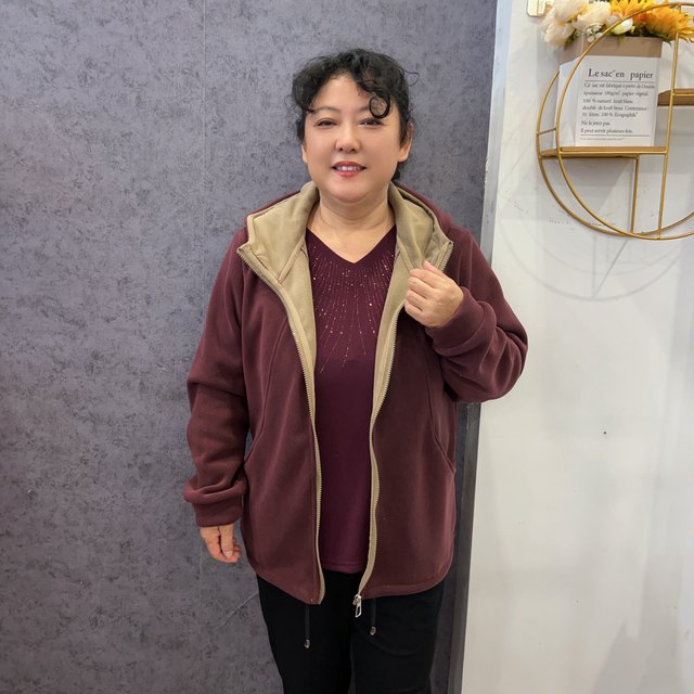 
Contrast color hooded double-sided oreo velvet cardigan jacket for women 2025 large size loose large size middle-aged and elderly mother's wear sweatshirt