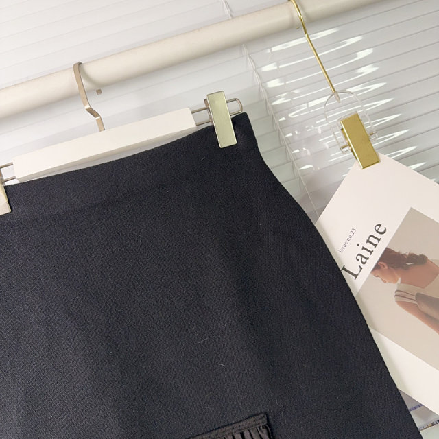 Autumn and winter high waist pleated skirt short skirt skirt hip skirt fish tail one step a pleated asymmetric knitted skirt women