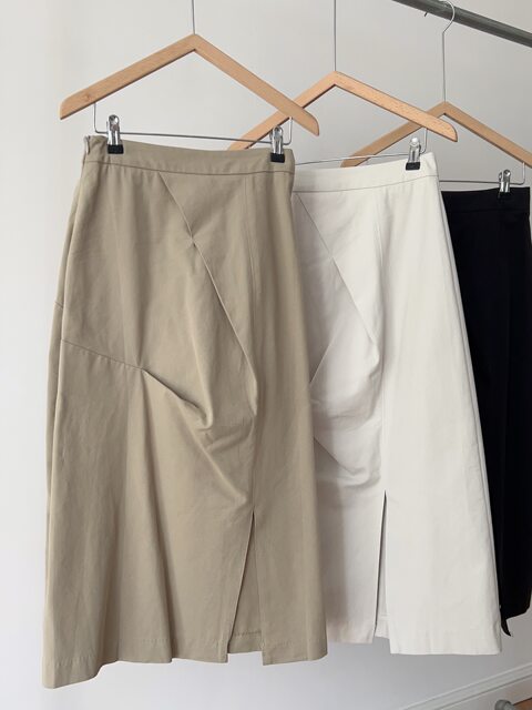 New summer style, Hong Kong style asymmetrical mid-high waist mid-skirt hip skirt skirt slit 0.27KG