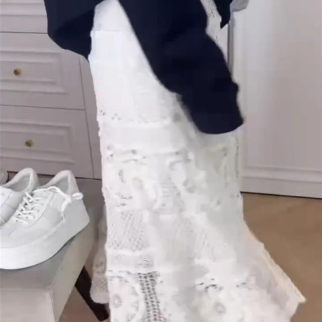 Women's 2025 Spring New French Solid Color Hook-Flower Hollow Long Skirt Loose and versatile age-reducing high-waisted skirt
