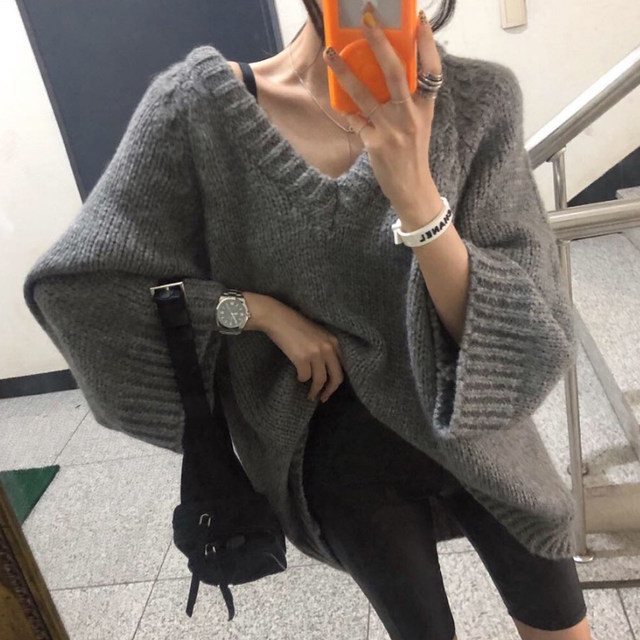 Mid-length sweater jacket for women in autumn and winter loose lazy sweater autumn white large size top early autumn bell sleeves