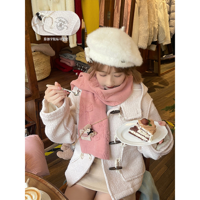 taobao agent [Story of the Dou Dou] Fou Butterfly Women's White Wool Coat Original Glutinous rice cake cake cake horn buckle female