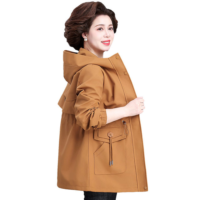 Brand mother spring jacket fashionable new style middle-aged and elderly women in their 50s spring and autumn rich wife windbreaker mid-length style