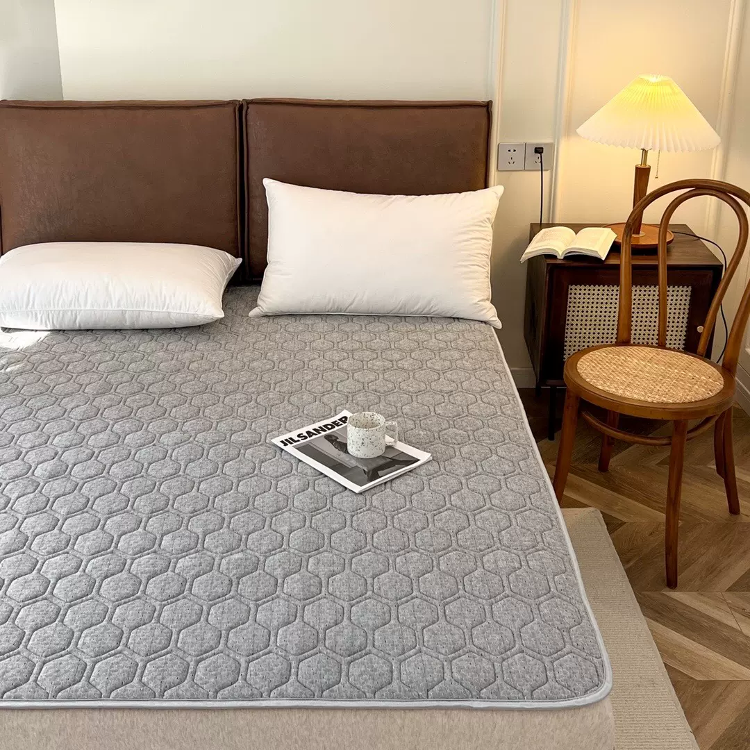 石墨烯远红外发热床垫 新人首单立减十元 22年1月 淘宝海外