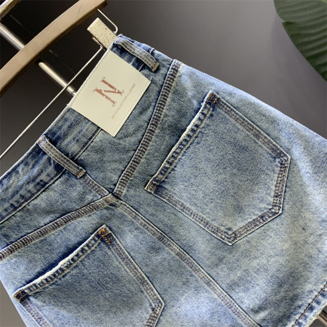 European products 2024 summer new fashionable pocket light blue wash A-line denim skirt temperament simple hip-pack skirt