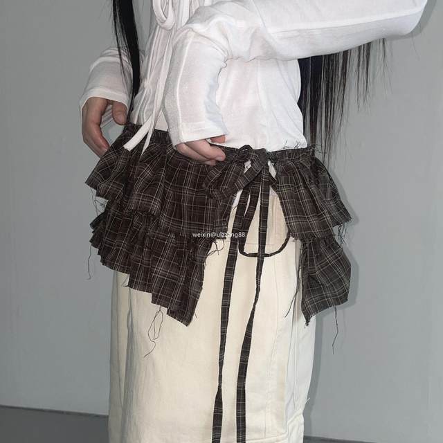 Korean authentic purchasing agent 24 autumn new chic feminine side lace-up plaid sweet versatile fashionable skirt