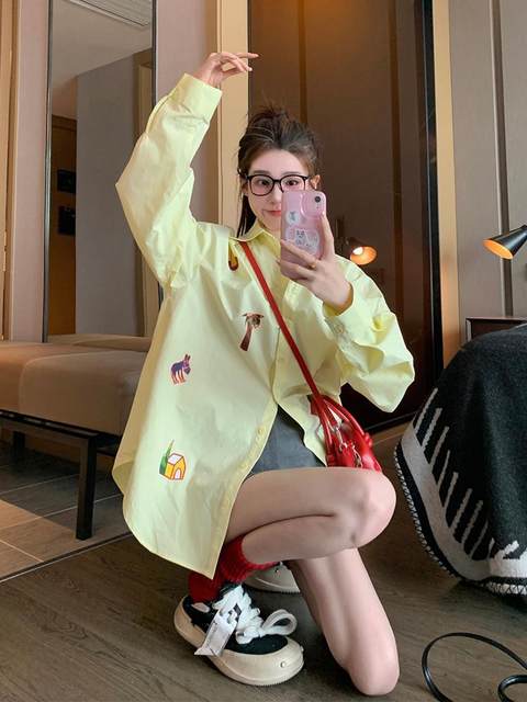 Large size fat mm300Jin [Jin equals 0.5 kg] Yellow fun cartoon long-sleeved shirt for women in spring design niche French top trendy
