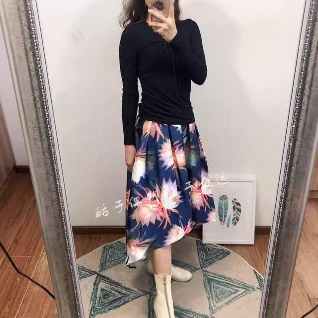 2025 new products, avant-garde street, pioneer design, satin hard-print skirt, elegant princess skirt, women's clothing