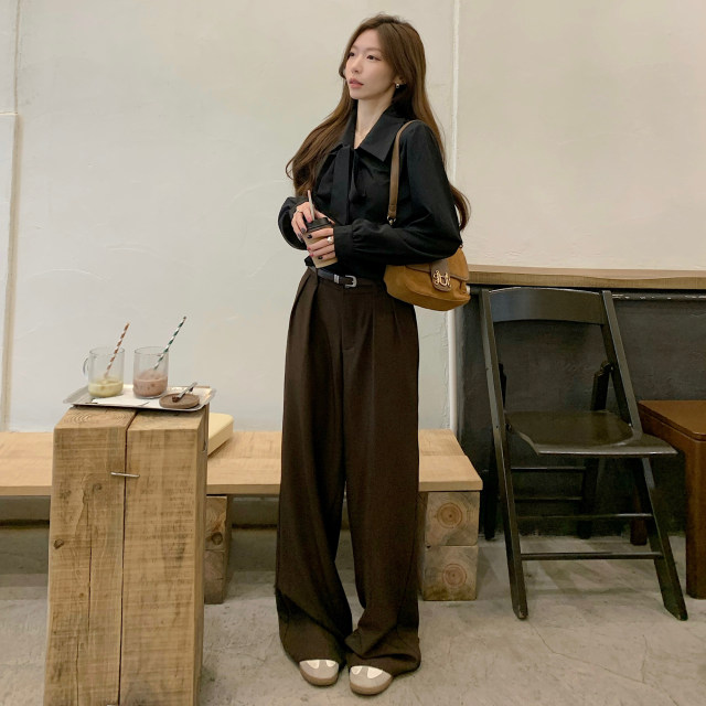 Large size women's lantern sleeve bow shirt white commuting shirt women's lace-up design professional long-sleeved top