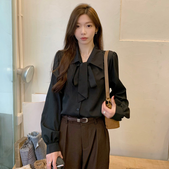 Large size women's lantern sleeve bow shirt white commuting shirt women's lace-up design professional long-sleeved top