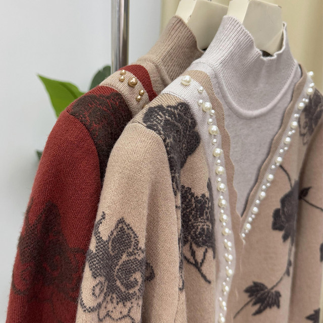 Plush velvet mom winter clothing fashionable fake two-piece bottoming shirt 2025 new middle-aged and elderly sweater women's thickened middle-aged top