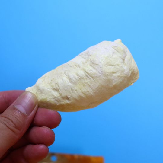 Thai gold pillow durian dry 5A grade dehydrated freeze-dried durian dry original imported BigC same style durian freeze-dried