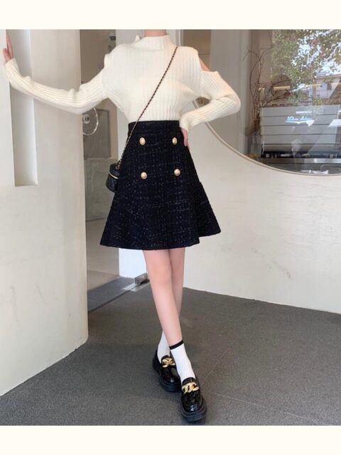 Thick umbrella skirt with small fragrance style skirt for women in winter woolen A-line versatile large size short skirt with hips covering to make them look thin