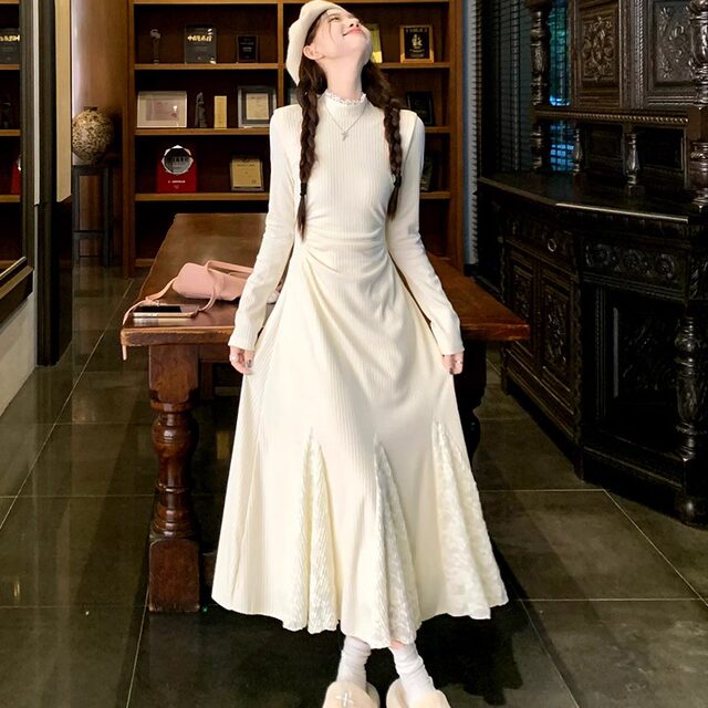 Coat, half turtleneck knitted dress for women, autumn and winter French white temperament, inner layer, thick fishtail long skirt