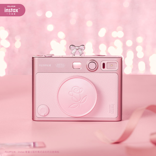 The new Fuji instax mini Evo instant gift box set Gentle Rose contains 10 pieces of pink-edged photo paper