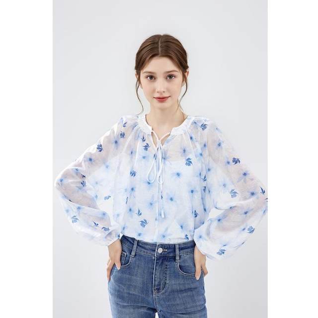 Qiushui Yiren gentle wind floral chiffon shirt 2024 new autumn women's see-through outer blouse suspender suit