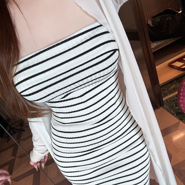 Pang Ting's large size customized fat mm net-sensory girlfriend spring and summer black and white striped waist-hugging strapless dress for women
