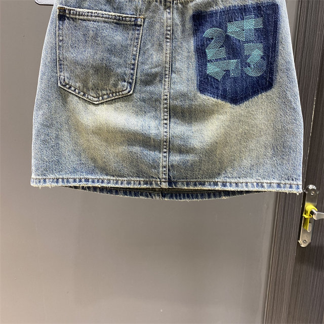 Retro contrast color pocket high waist denim skirt for women in summer embroidery design to make them look slim A-line hip-pack skirt