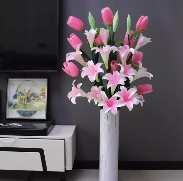 Simulated lilies, roses, dried flowers, fake flowers, simulated flowers, home living room, floor-standing silk flower set, vase set