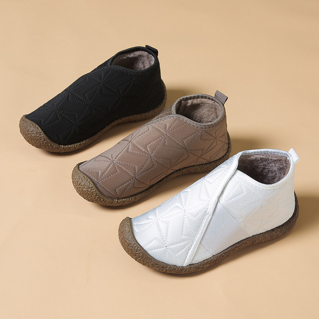 2024 Winter new snow boots old Beijing cotton shoes female plus velvet thickened non -slip and kicking casual warm cotton boots
