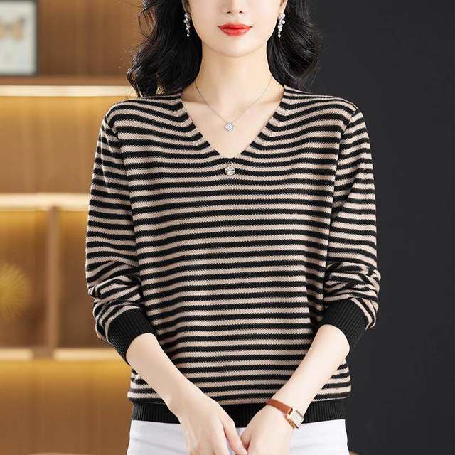 Extra large size spring and autumn new V-neck striped sweater for women loose wool base shirt fat mother thin knit top

