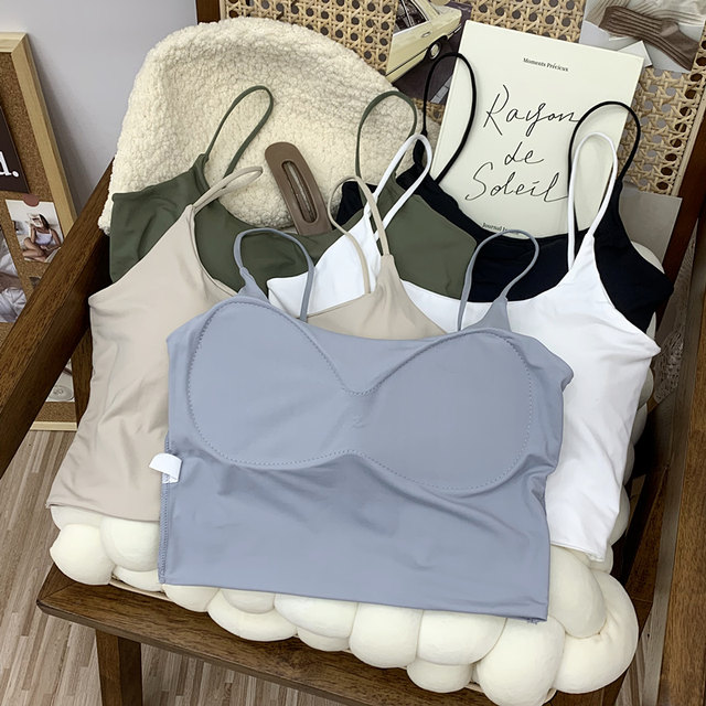 Solid color traceless girl suspender strap 2022 summer new women's comfortable elastic slim back lingerie with breast pad