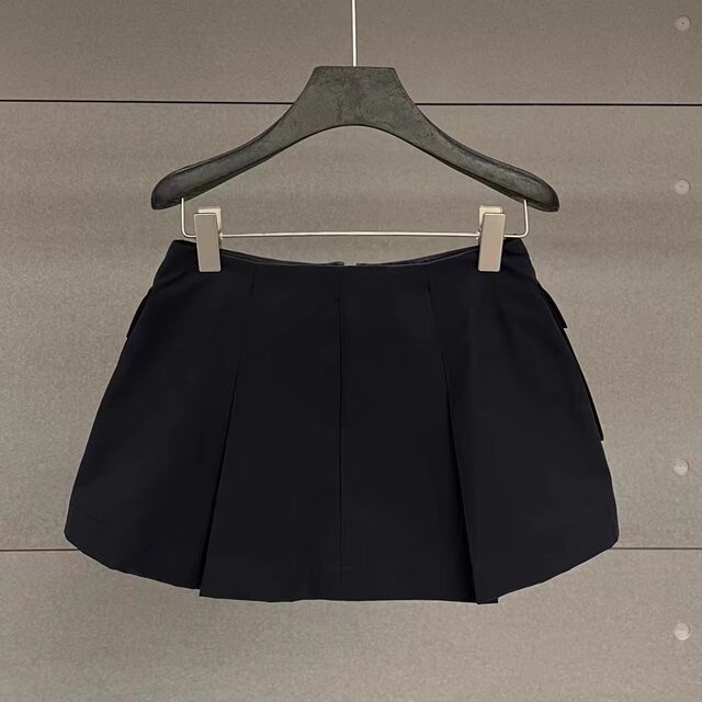 2025 summer new workwear short skirt for women Korean style niche design three-dimensional pocket versatile high-waisted A-line skirt