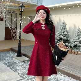 French retro new Chinese coat to wear improved cheongsam new year red dress autumn and winter